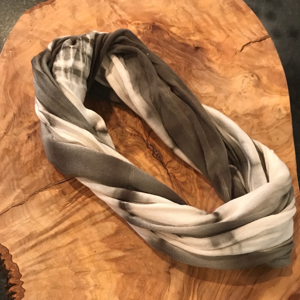 Francesca’s Hana Tie Dye Softwrap